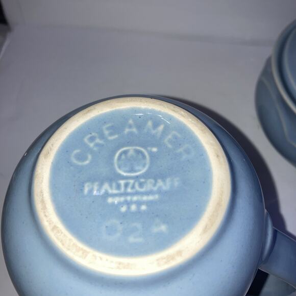 Pfaltzgraff Gazebo Blue Creamer and Sugar With Lid Set USA Vintage Retired - Picture 4 of 4